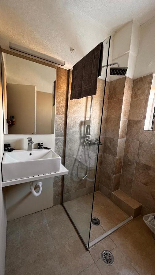 Central Hotel Sidari シダリオン エクステリア 写真